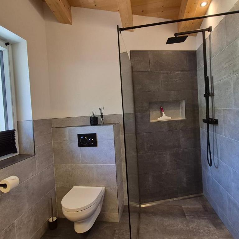 Apart Alpenflair - Apartment mit Blick auf die Berge - 13
