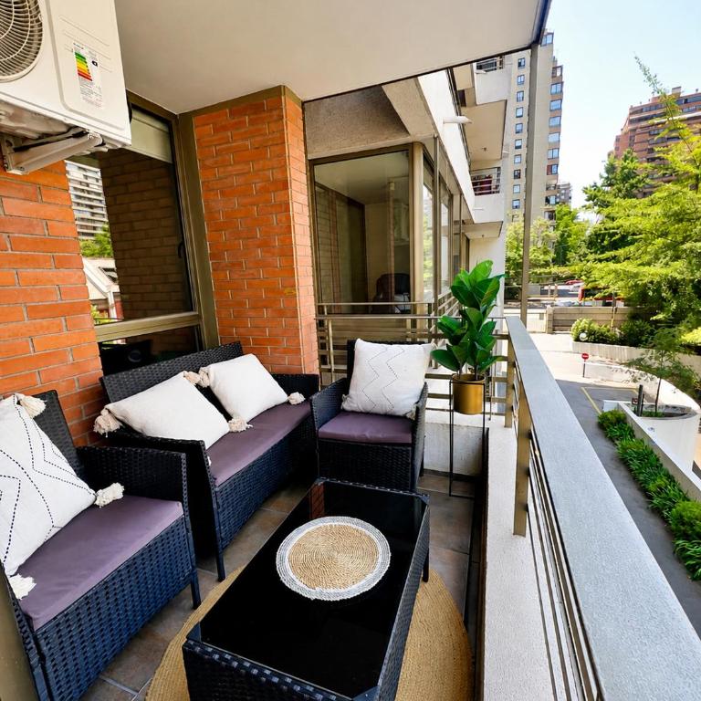 Apartamento amoblado en Las Condes, Santiago - Two-Bedroom Apartment - 1