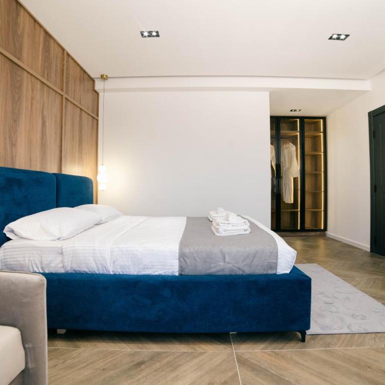 Boutique Hotel Zara - Luxury Triple Room - 12