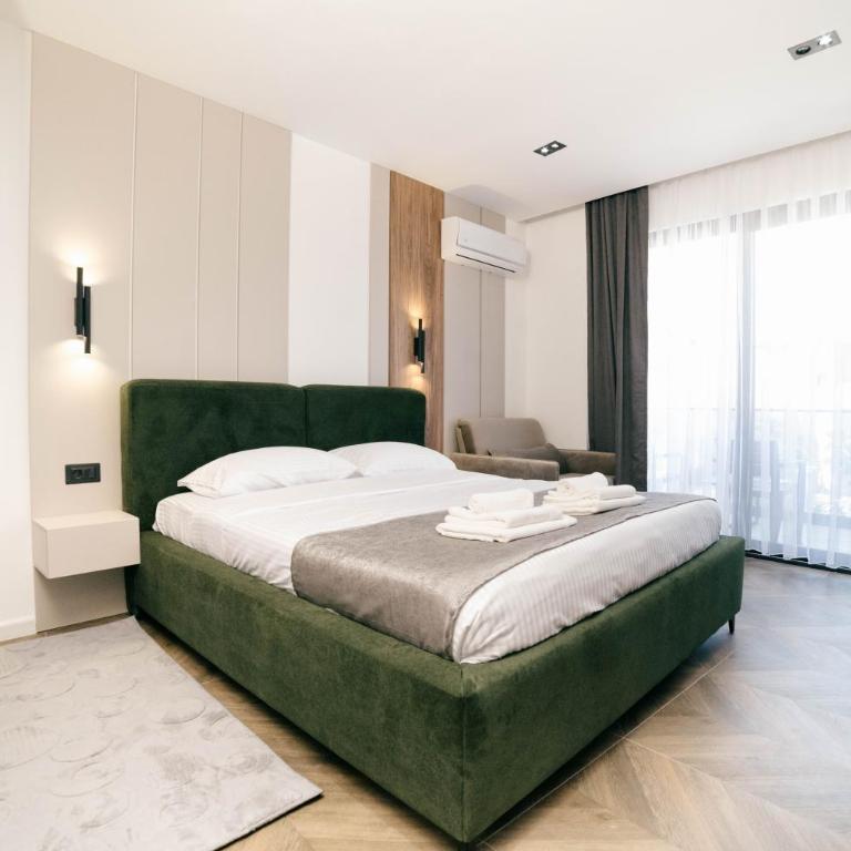 Boutique Hotel Zara - Superior Triple Room - 6