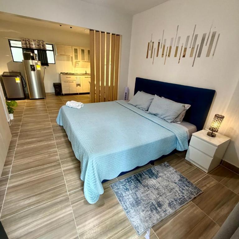 Apartaestudio in the heart of Medellín Laureles with a Comfortable king Bed - Apartamento de 1 dormitorio - 1