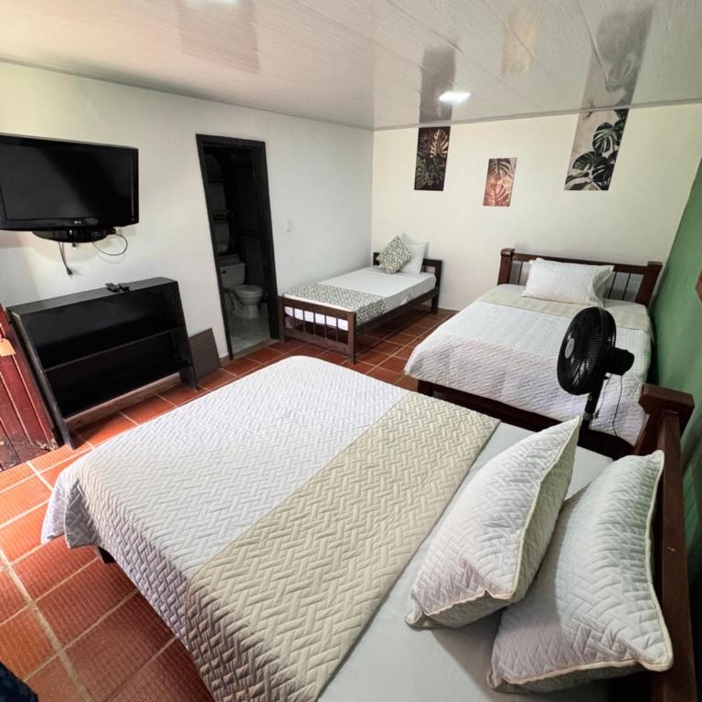 Finca Hotel Cabaña Fercho - Habitación Familiar Estándar - 7