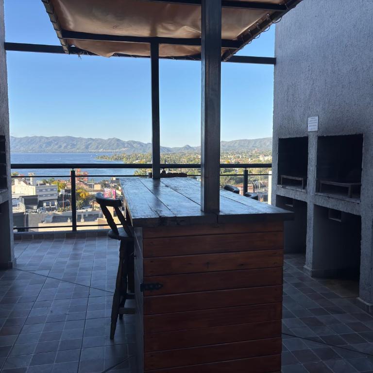 Departamento centro Carlos Paz con pileta - Apartamento Deluxe de 1 dormitorio con vistas a la ciudad - 8