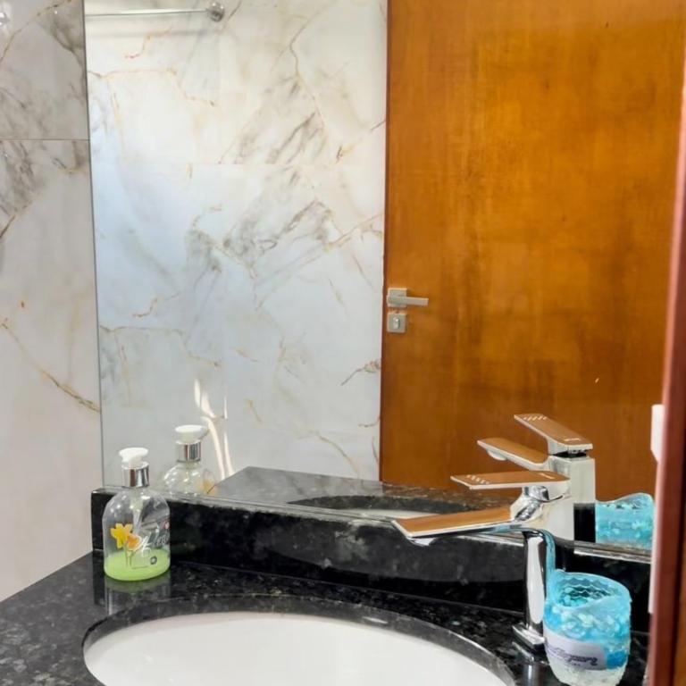 Casa y Quincho con Piscina Saltos Luxury - Two-Bedroom House - 20