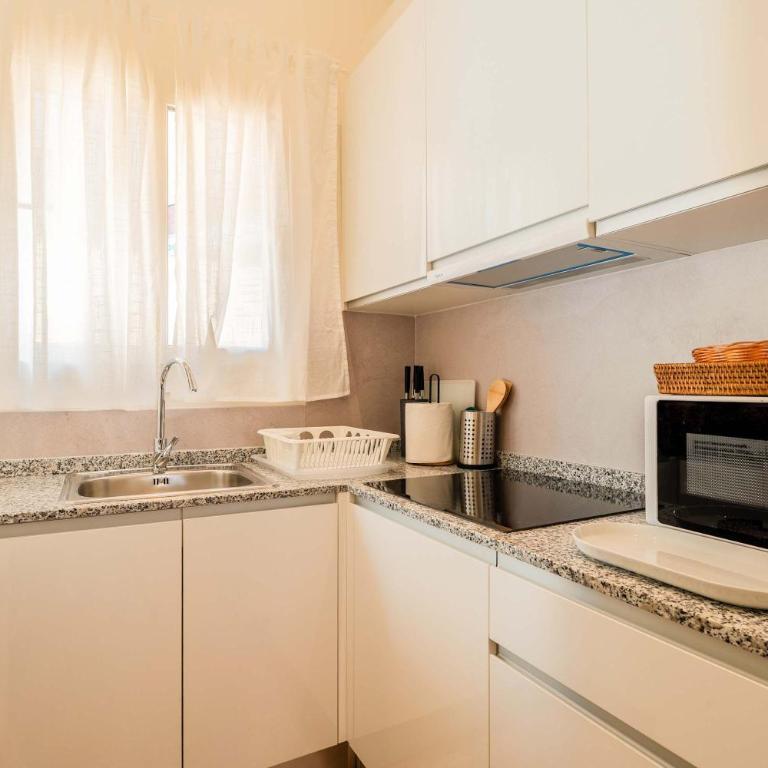 Cozy Ground-Floor 2BR Steps from Playa Mar Beach - Apartamento - 11