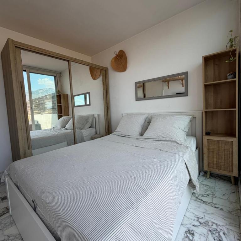 Appartement cozy à 2 pas de la plage, grande terrasse et parking - Appartement 1 Chambre - 13