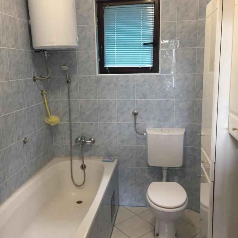 Melina - Three-Bedroom House - 8