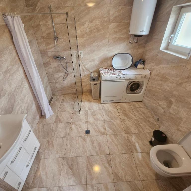 JoyRentALL - Porodični Apartman Tipa "Suite" - 6