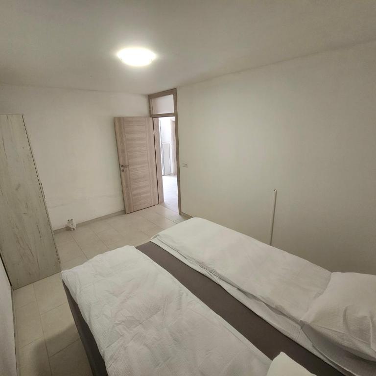 JoyRentALL - Porodični Apartman Tipa "Suite" - 9