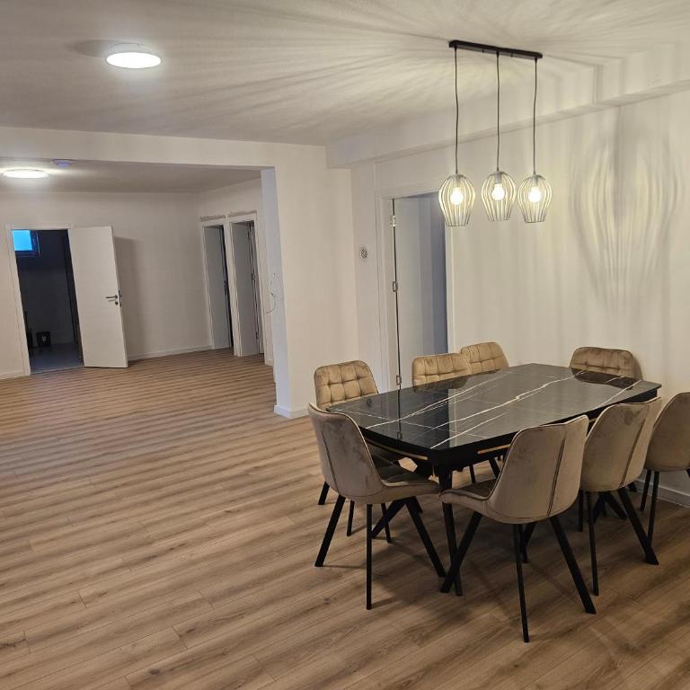 JoyRentALL - Apartman s 5 Spavaćih Soba - 27