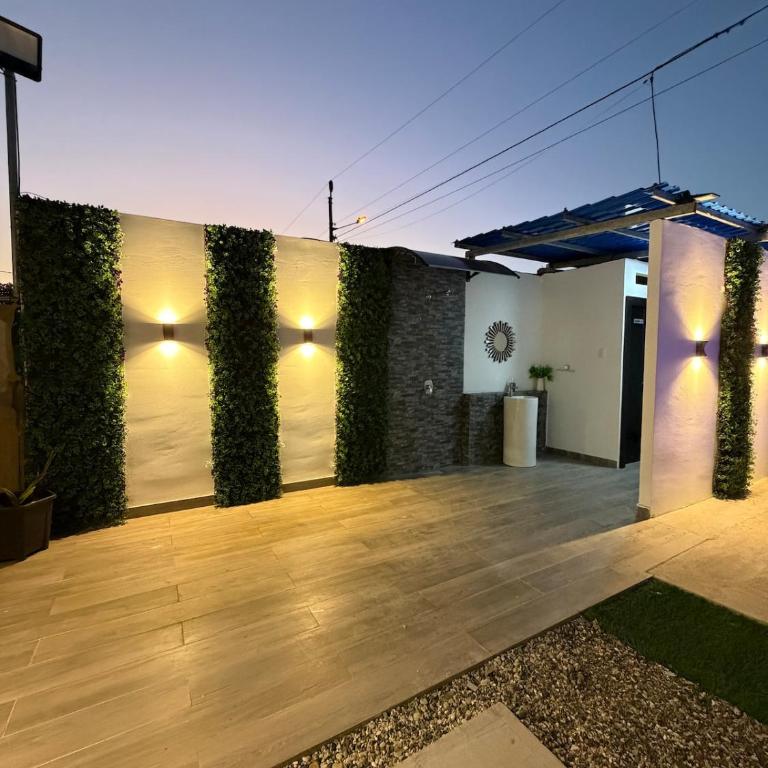 Beach house with pool in Marlú, Cojimíes - One-Bedroom House - 11