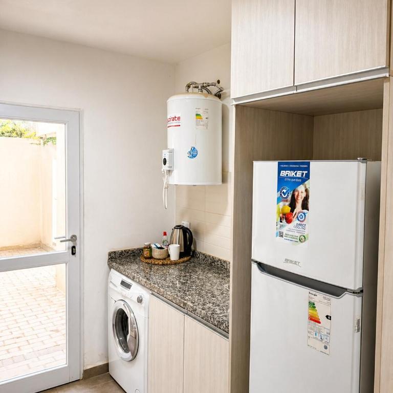 House in Villa Albertina, 10 minutes from downtown! - Apartamento de 2 dormitorios - 14