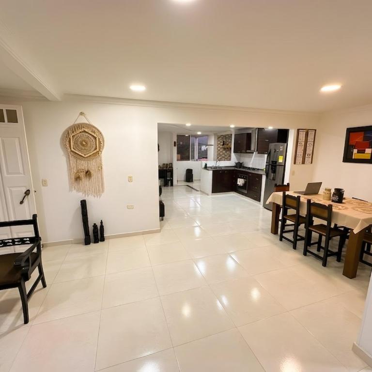 Apartamento vista hermosa a montañas y ciudad - Apartamento de 3 dormitorios - 9