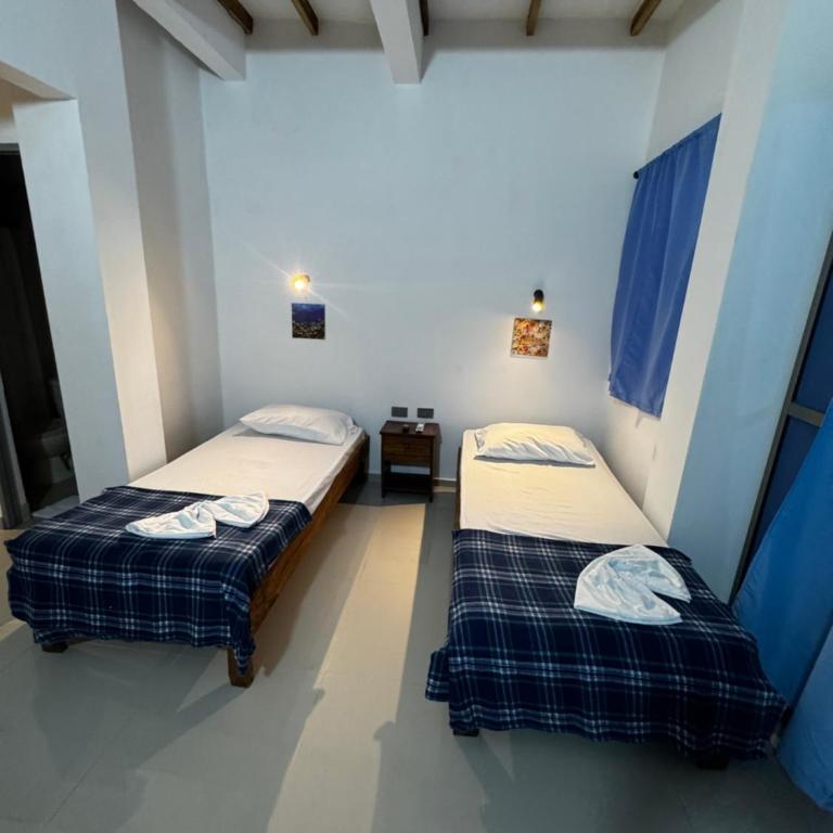 Blue House - Family Room - 4