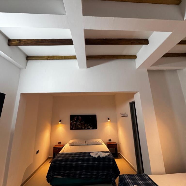 Blue House - Family Room - 5