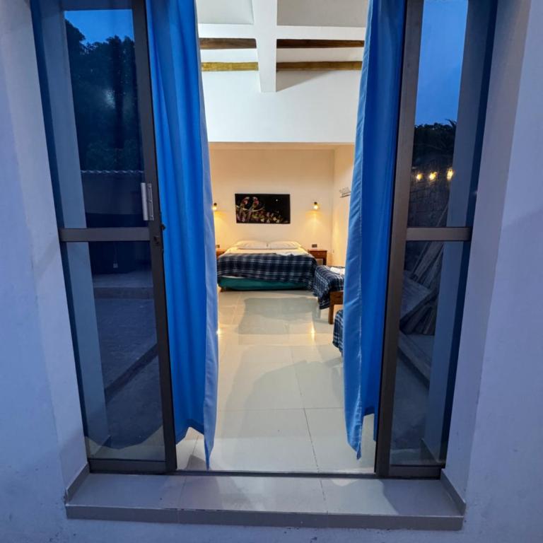 Blue House - Family Room - 6