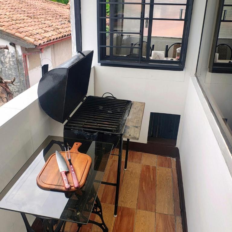 Loft with office, balcony, and grill - Apartamento de 1 dormitorio - 40