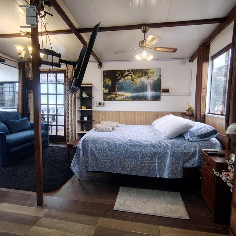 Loft with office, balcony, and grill - Apartamento de 1 dormitorio - 45