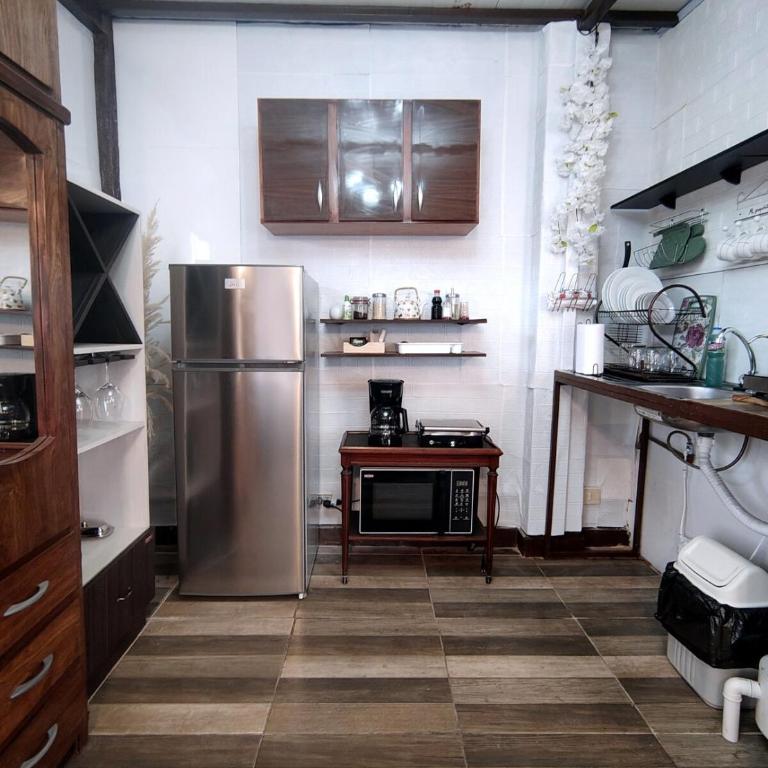 Loft with office, balcony, and grill - Apartamento de 1 dormitorio - 48