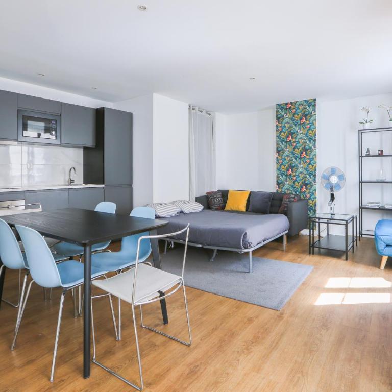 Spacious One Bedroom Apartment near Eiffel Tower - Apartamento de 1 dormitorio - 1