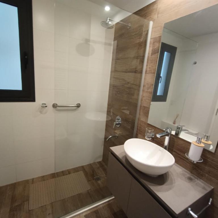 Moderno 2 Ambientes en el Centro con Balcón y Parrilla - Apartamento de 1 dormitorio - 26