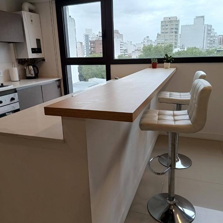 Moderno 2 Ambientes en el Centro con Balcón y Parrilla - Apartamento de 1 dormitorio - 2