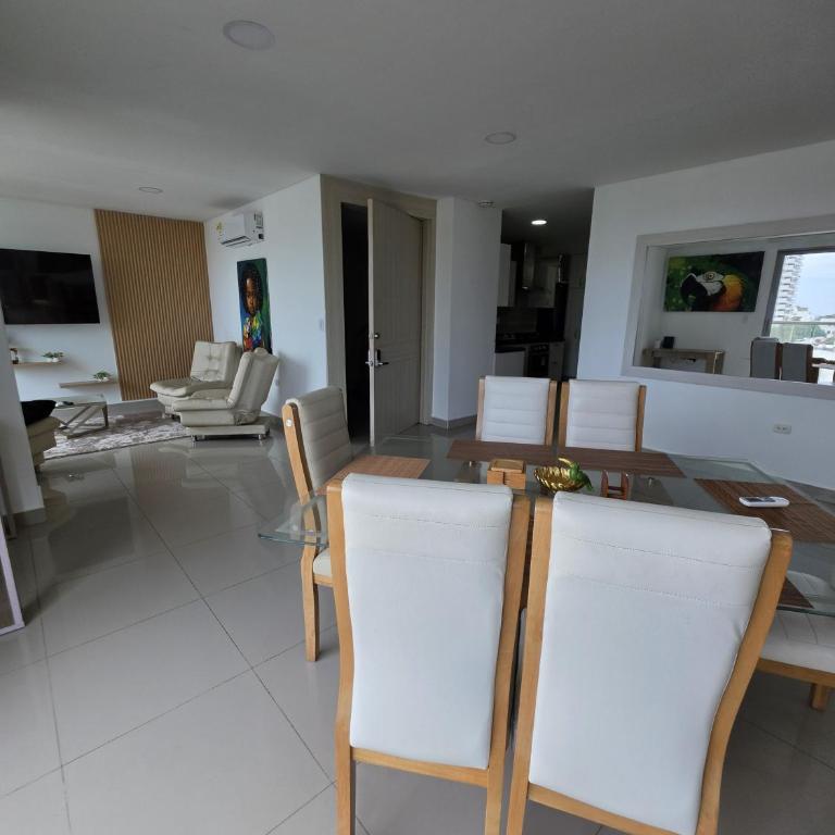 Luxury 3br 2ba Penthouse close to Airport-Beach-Rooftop Pool - Apartment - 6