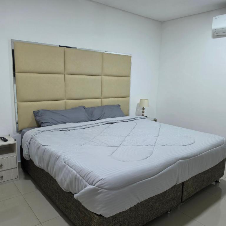 Luxury 3br 2ba Penthouse close to Airport-Beach-Rooftop Pool - Apartment - 15