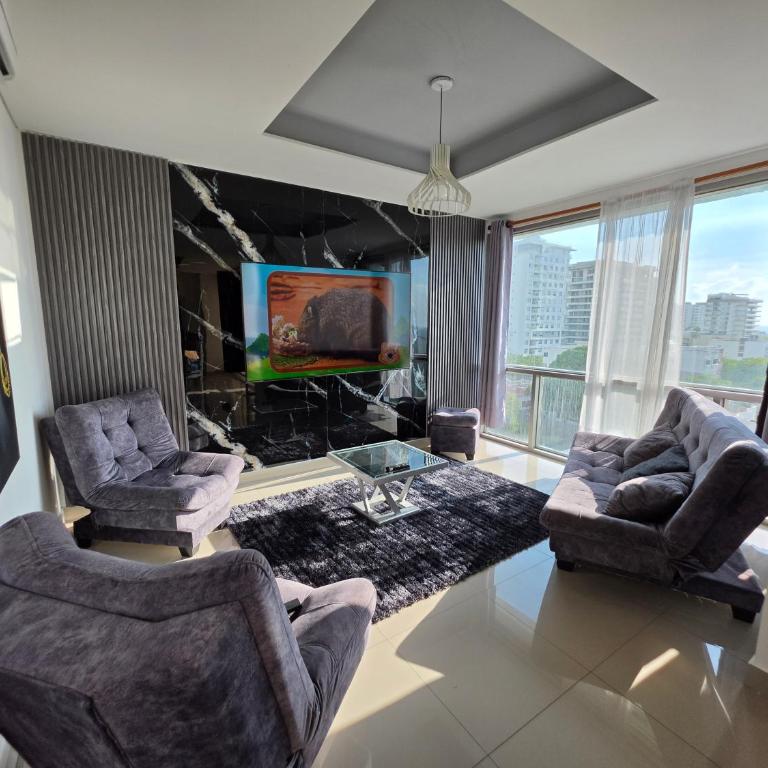 Luxury 3br 2ba Penthouse close to Airport-Beach-Rooftop Pool - Apartment - 1