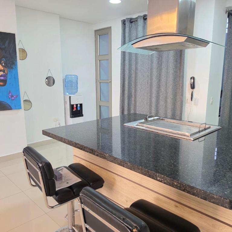Luxury 3br 2ba Penthouse close to Airport-Beach-Rooftop Pool - Apartment - 6