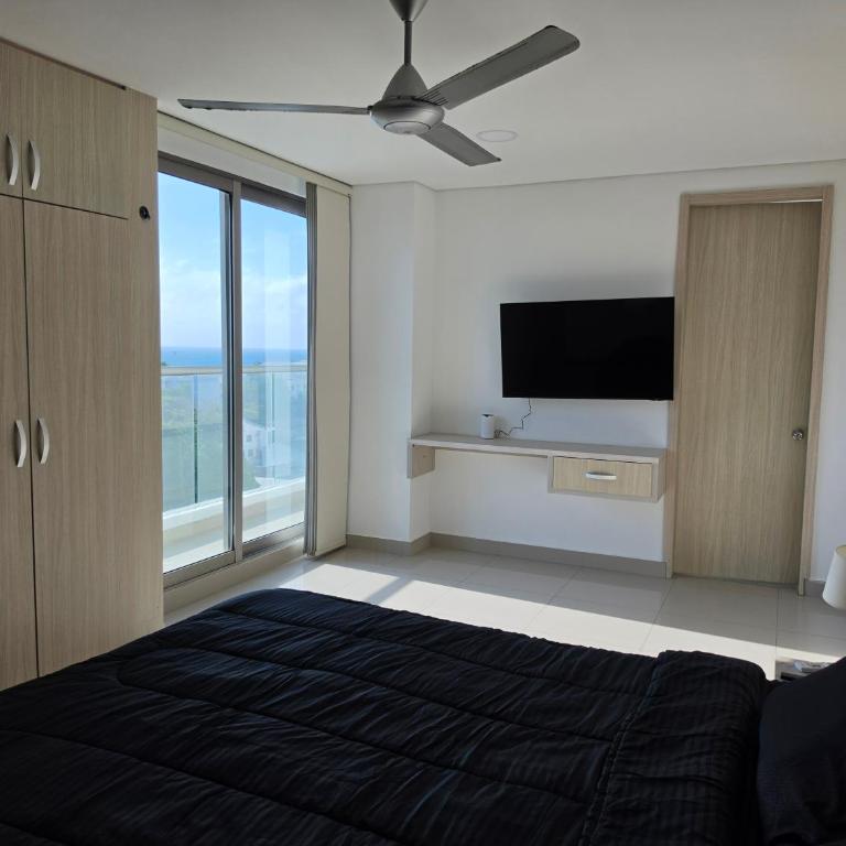 Luxury 3br 2ba Penthouse close to Airport-Beach-Rooftop Pool - Apartment - 10