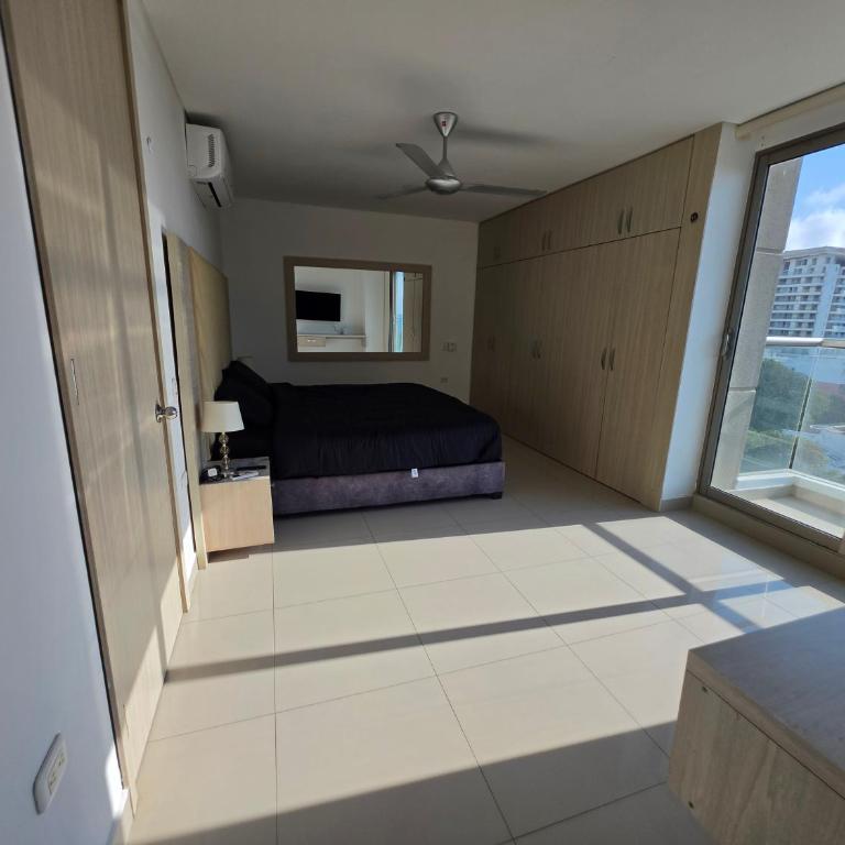 Luxury 3br 2ba Penthouse close to Airport-Beach-Rooftop Pool - Apartment - 9