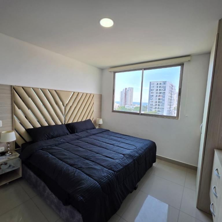 Luxury 3br 2ba Penthouse close to Airport-Beach-Rooftop Pool - Apartment - 16