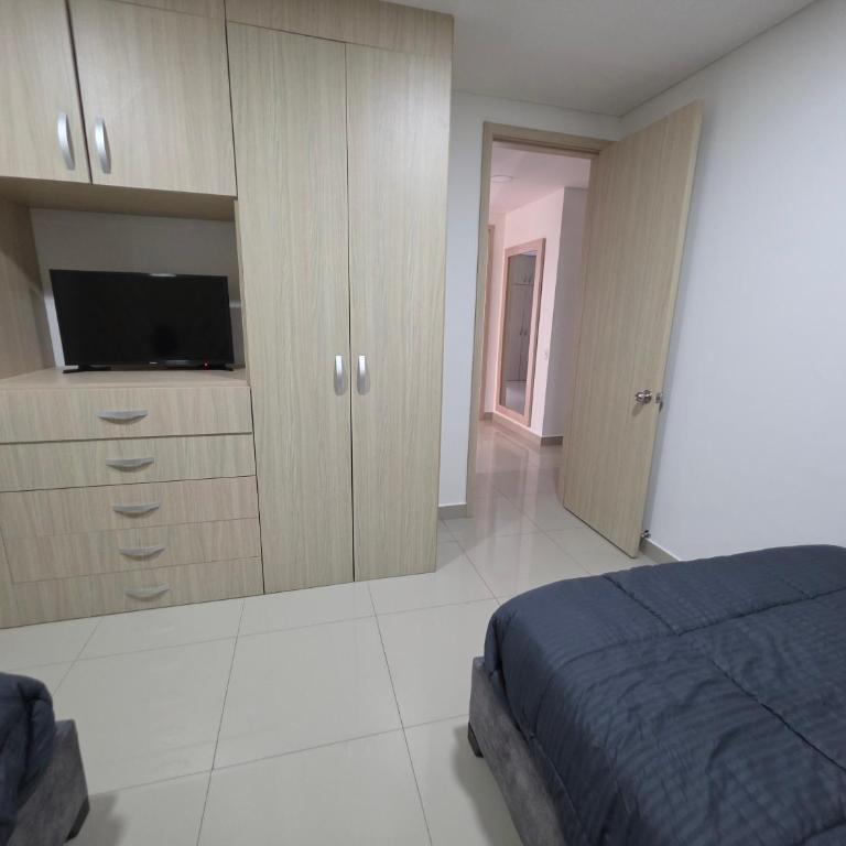 Luxury 3br 2ba Penthouse close to Airport-Beach-Rooftop Pool - Apartment - 19