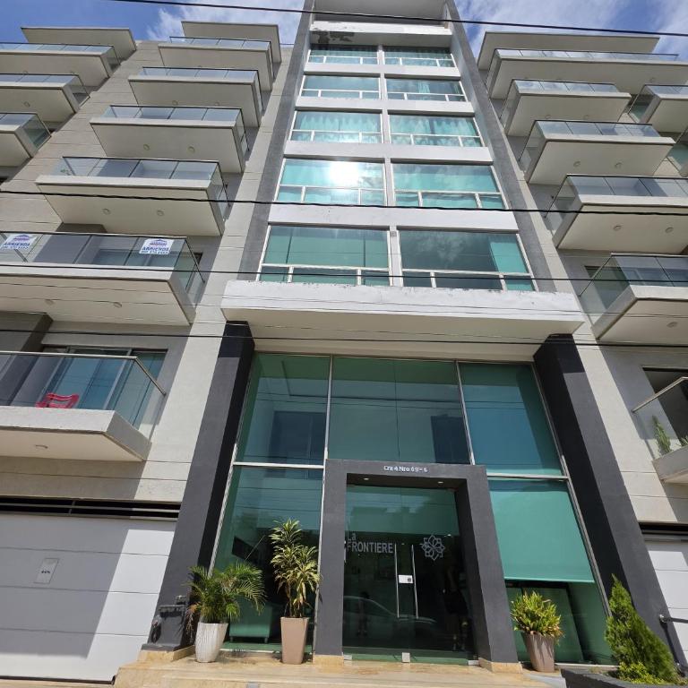 Luxury 3br 2ba Penthouse close to Airport-Beach-Rooftop Pool - Apartment - 25