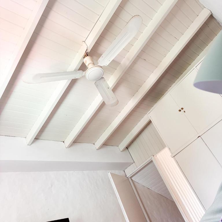 CASA MAIPÚ, acogedora y cerca de la Laguna, con pileta - Casa de 2 dormitorios - 10