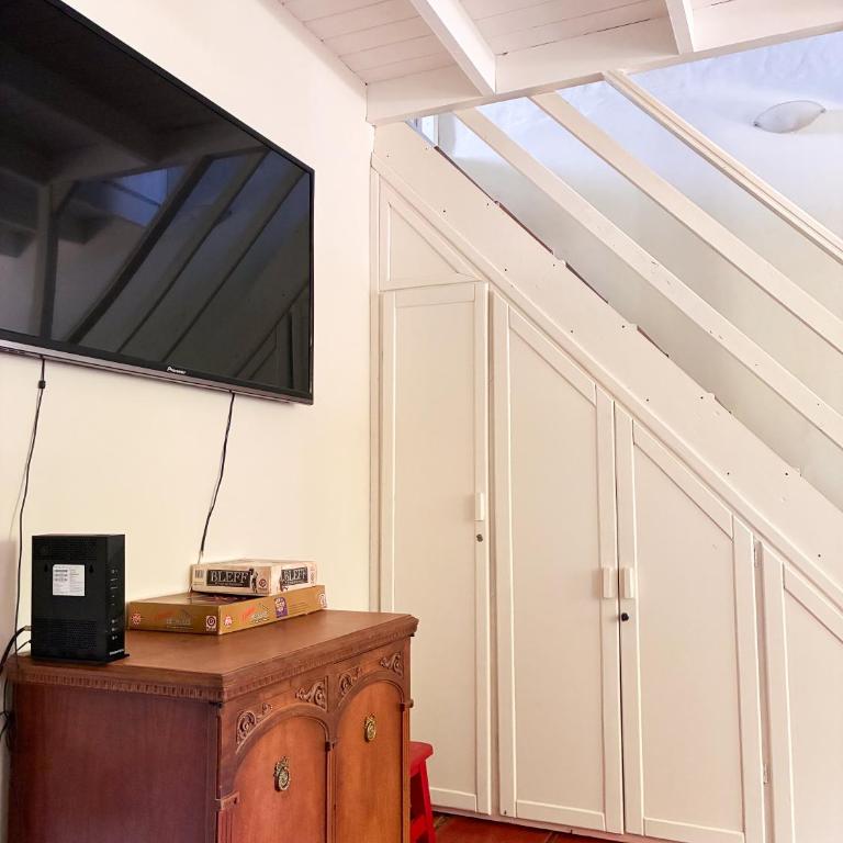 CASA MAIPÚ, acogedora y cerca de la Laguna, con pileta - Casa de 2 dormitorios - 4