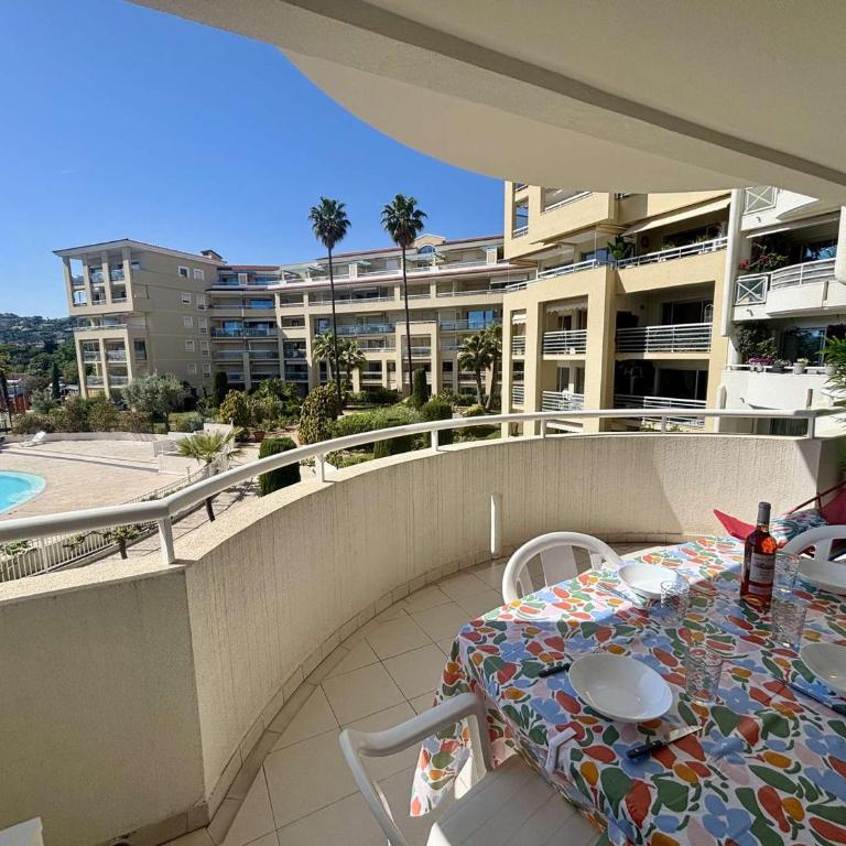 Appartement lumineux, vue parc - 4 pers. - FR-1-252-202 - Apartment - 2
