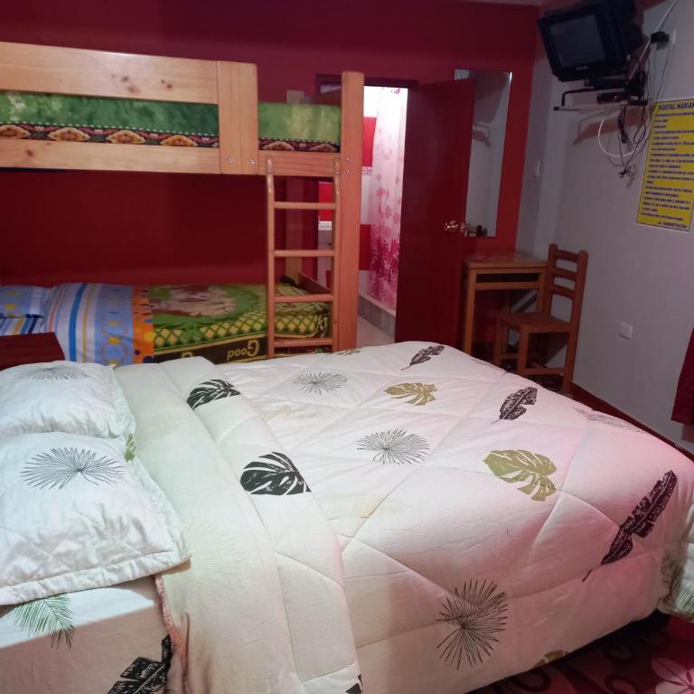 Hostal Selena - Triple Room with Private Bathroom - 1