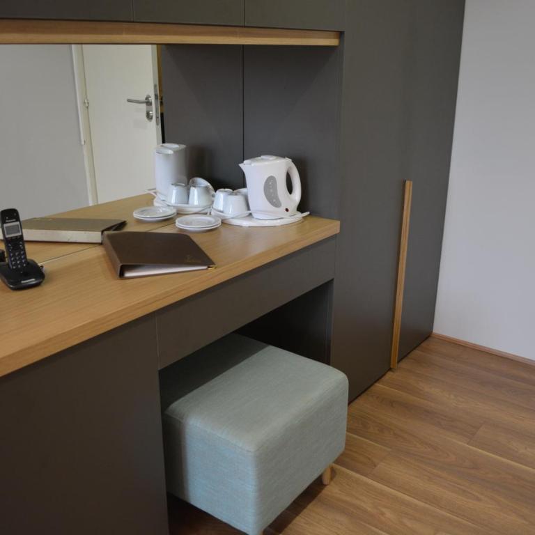 Medical and Spa Centre Merkur - Ekskluzivna Dvokrevetna Soba sa Bračnim Krevetom - 6