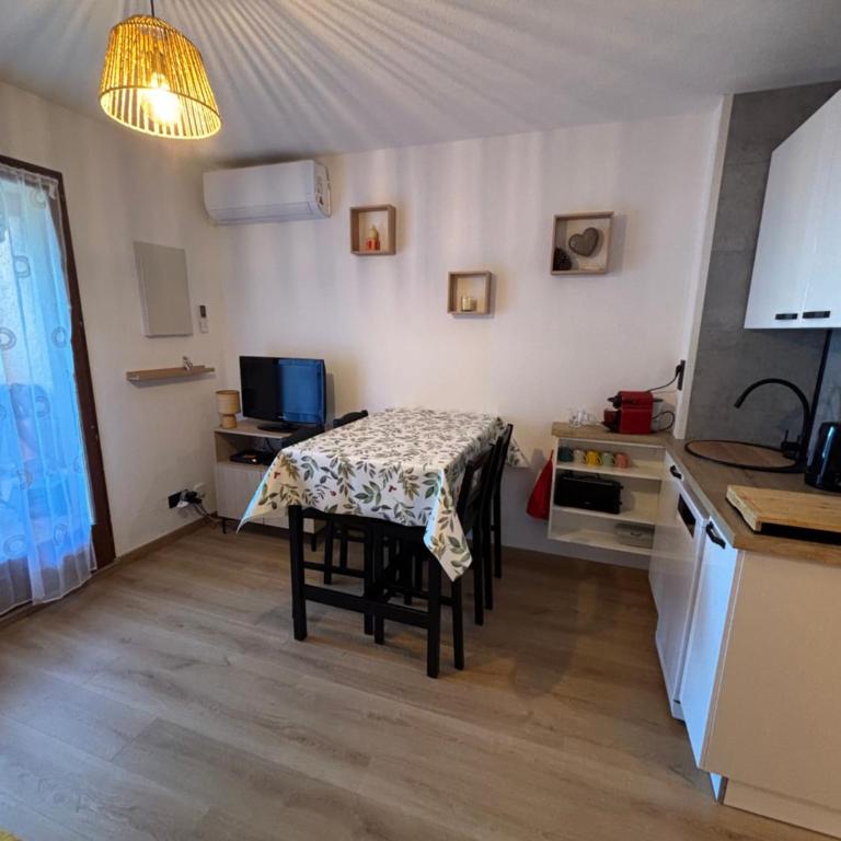 La petite maison - One-Bedroom Apartment - 7