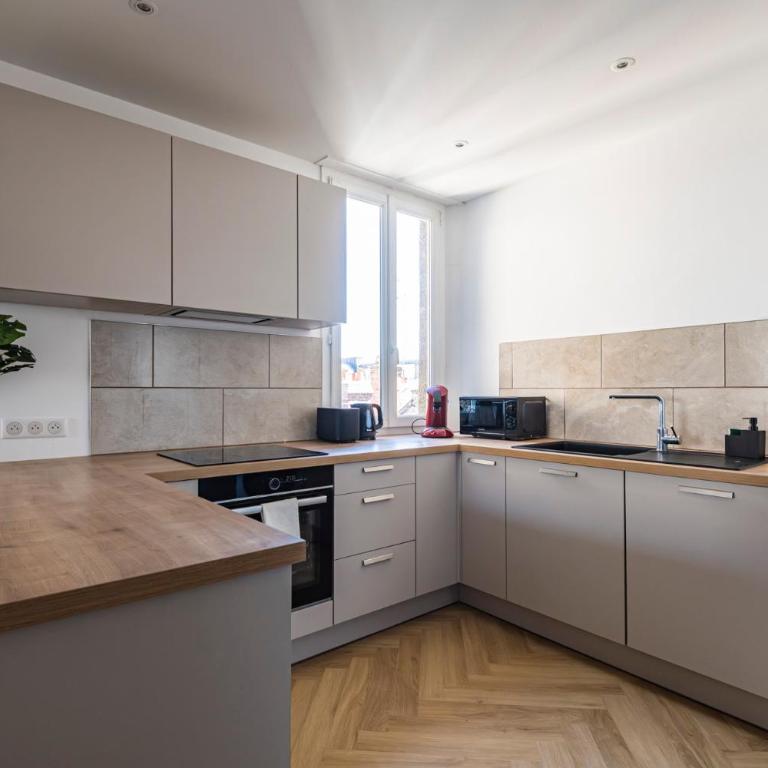 13 Place Royal - Center - Reims Cathedral Historic - Appartement 2 Chambres Deluxe - 8