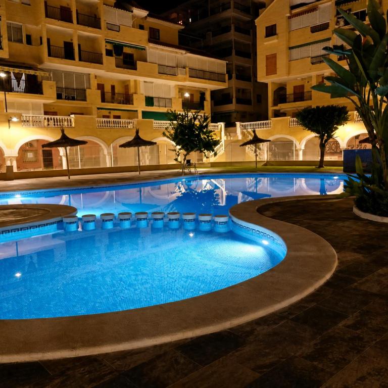 ESTUDIO Torrevieja P & A - Piscina y Playa La Mata 3 min - Estudio con vistas a la piscina - 2