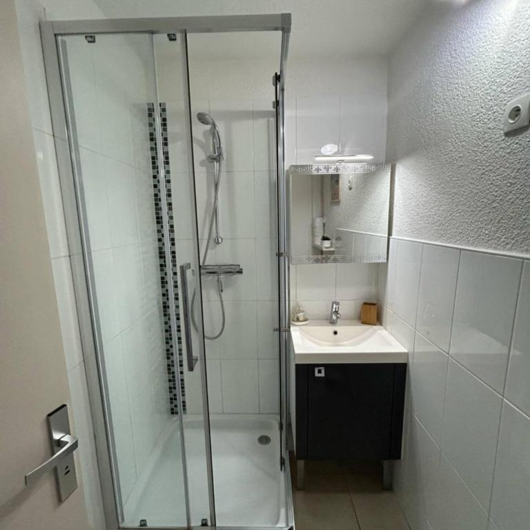 Appartement 4 couchages climatisé,piscine privée,proche centre ville et plages - Apartment mit 2 Schlafzimmern - 8
