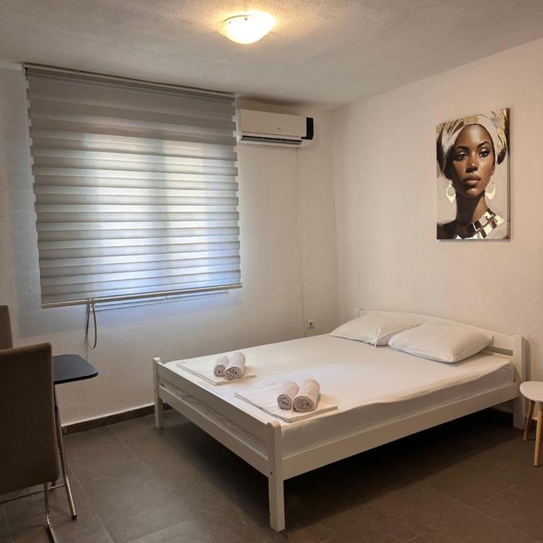 Apartmani Rira - Deluks Dvokrevetna Soba sa Bračnim Krevetom - 4
