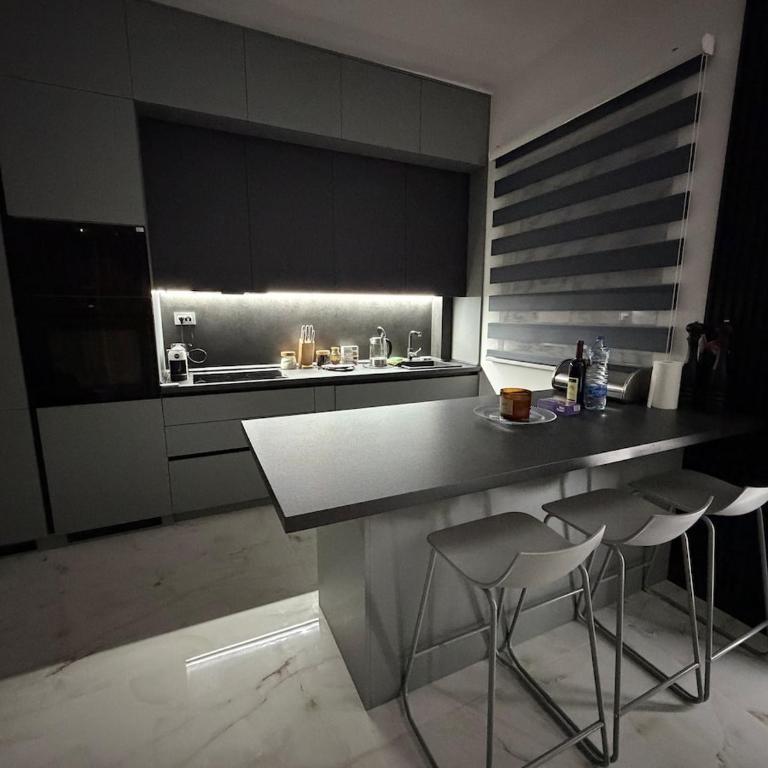 One bedroom apartment with patio and parking - One-Bedroom Apartment - 5