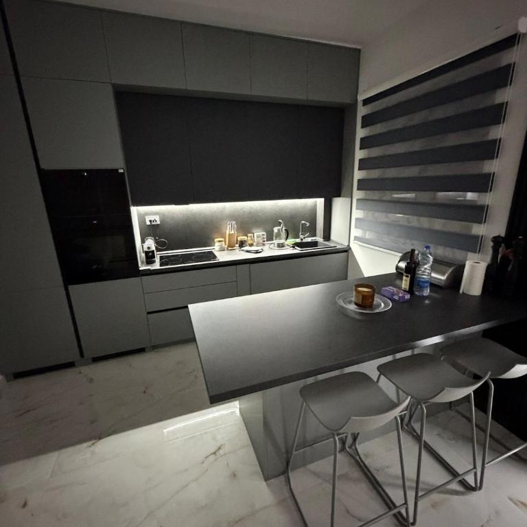 One bedroom apartment with patio and parking - One-Bedroom Apartment - 15