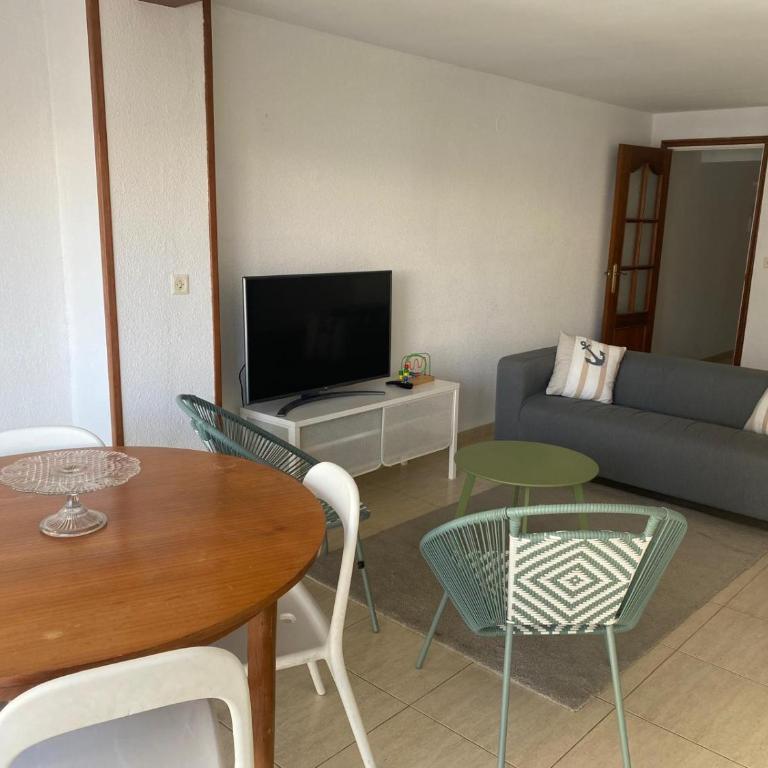 Apartamento con vistas laterales al mar en Platja - Apartamento de 3 dormitorios - 6