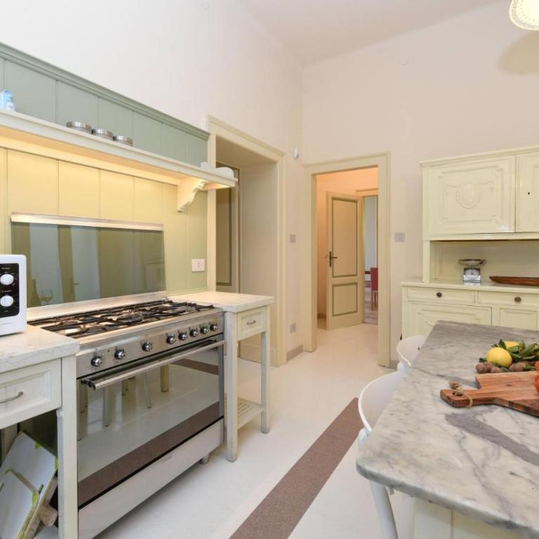 Villa Ondina - Wonderful villa with private beach and big garden - Villa con Vista Giardino - 38