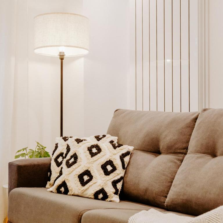 Alojamiento en pleno centro con WIFI y Aire Acondicionado - Two-Bedroom Apartment - 17